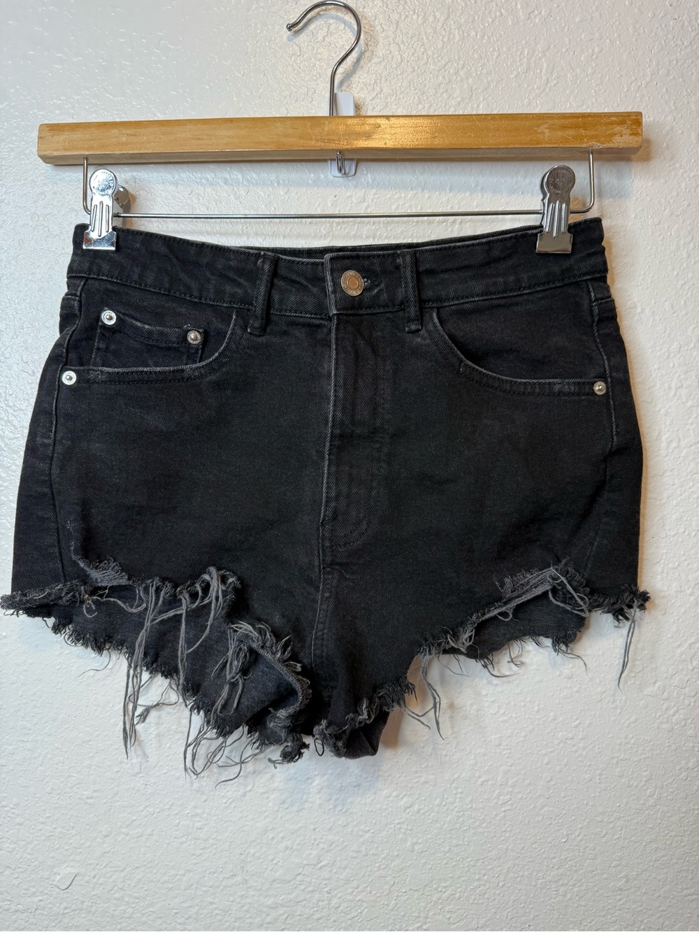 Zara Women's Black Denim Cutoff Shorts Raw Hem Size 6 Moto Biker Festival